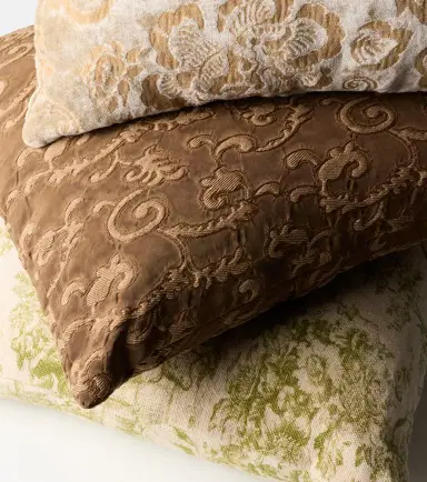 The House of Lyria Acuzio cushion | Thumbnail 2
