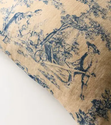 The House of Lyria Glafira linen cushion | Thumbnail 2
