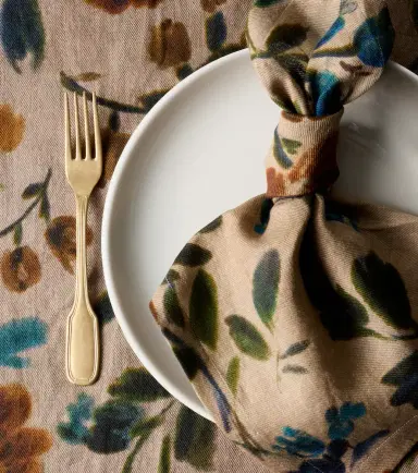 The House of Lyria Rosalia set of 2 floral linen napkins | Thumbnail 3