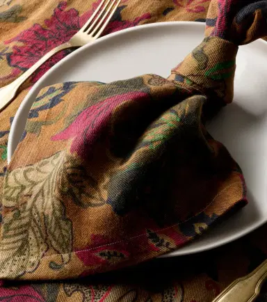 The House of Lyria Tigide set of 2 floral linen napkins | Thumbnail 3