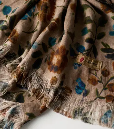 The House of Lyria Sollievo floral linen tablecloth | Thumbnail 2