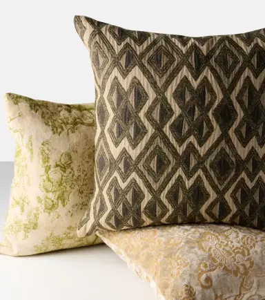 The House of Lyria Zefiro linen cushion | Thumbnail 2