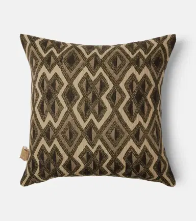 The House of Lyria Zefiro linen cushion | Thumbnail 4