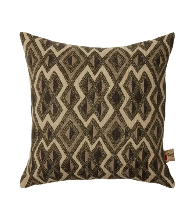 The House of Lyria Zefiro linen cushion
