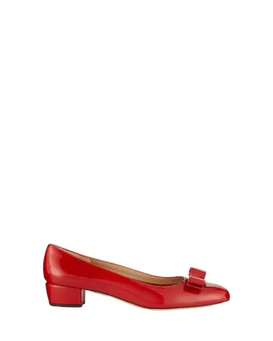 Ferragamo Vara Bow Leather Low Pumps | Thumbnail 1