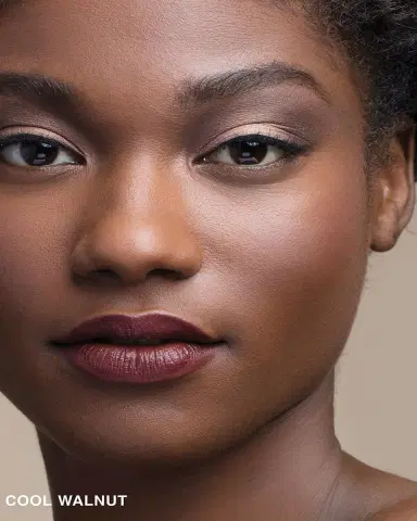 BOBBI BROWN Skin Long-Wear Weightless Foundation SPF 15 | Thumbnail 3 BOBBI BROWN Skin Long-Wear Weightless Foundation SPF 15 | Thumbnail 3