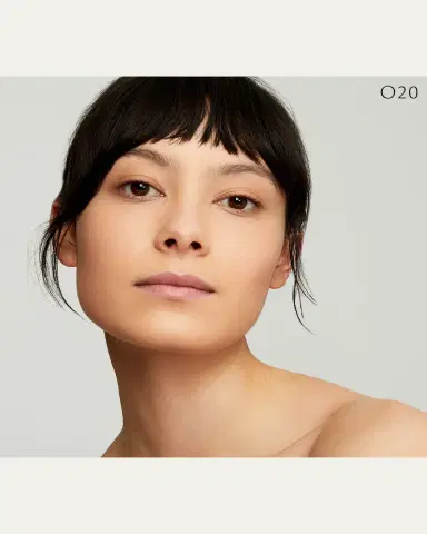 CLÉ DE PEAU BEAUTÉ Radiant Fluid Foundation Matte SPF 20, 1.1 oz. | Thumbnail 4