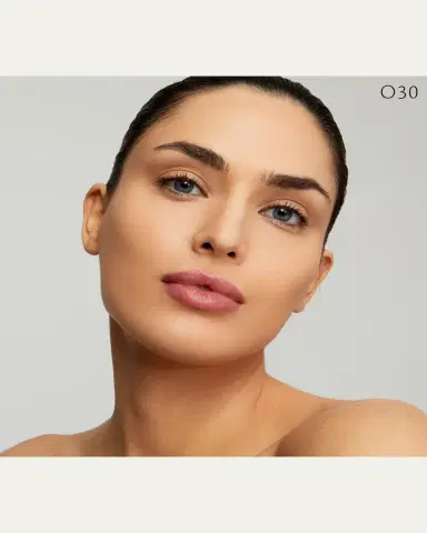CLÉ DE PEAU BEAUTÉ Radiant Fluid Foundation Matte SPF 20, 1.1 oz. | Thumbnail 4