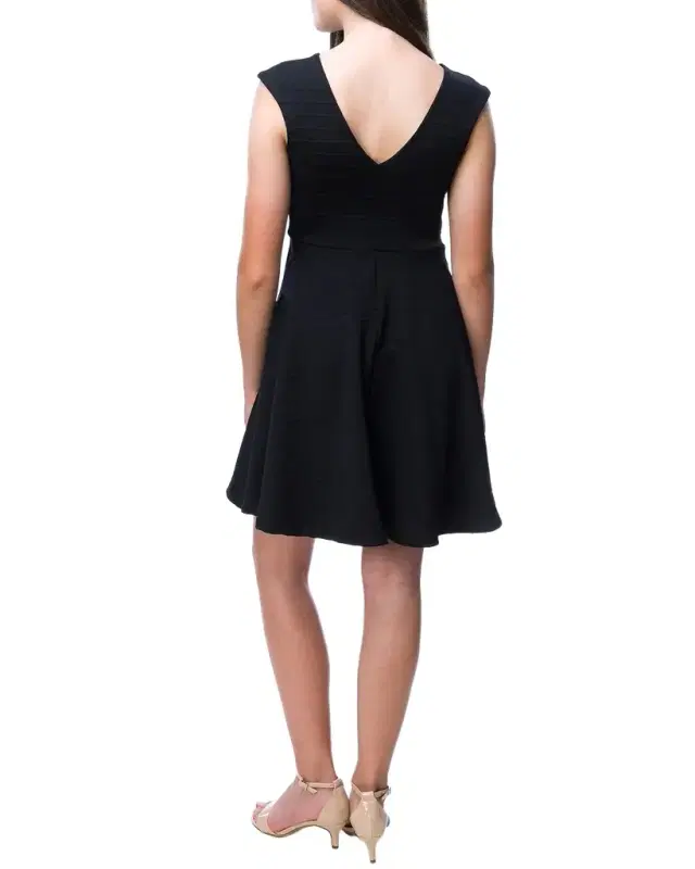 Un Deux Trois Girl 's Textured Cap Sleeve Dress