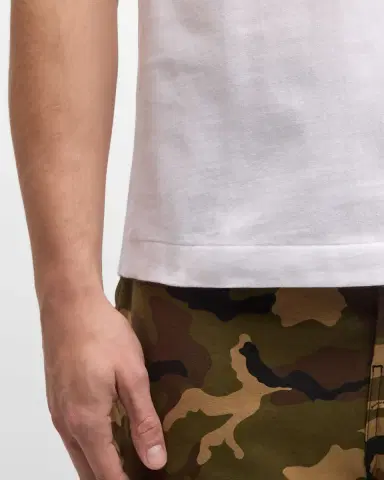 Comme des Garçons Men 's Small Heart T-Shirt | Thumbnail 7