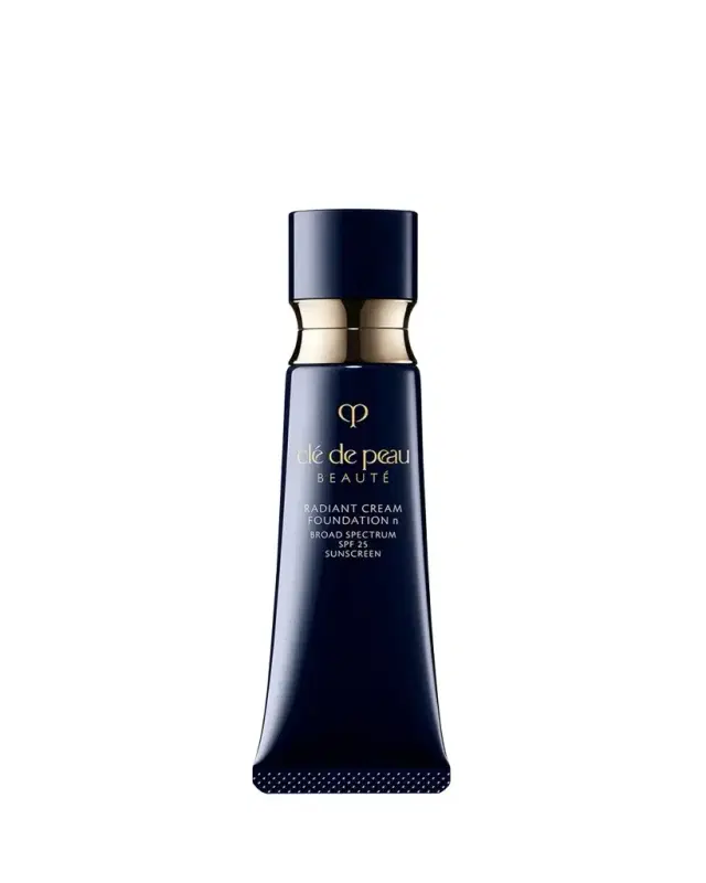 CLÉ DE PEAU BEAUTÉ Radiant Cream Foundation SPF 25