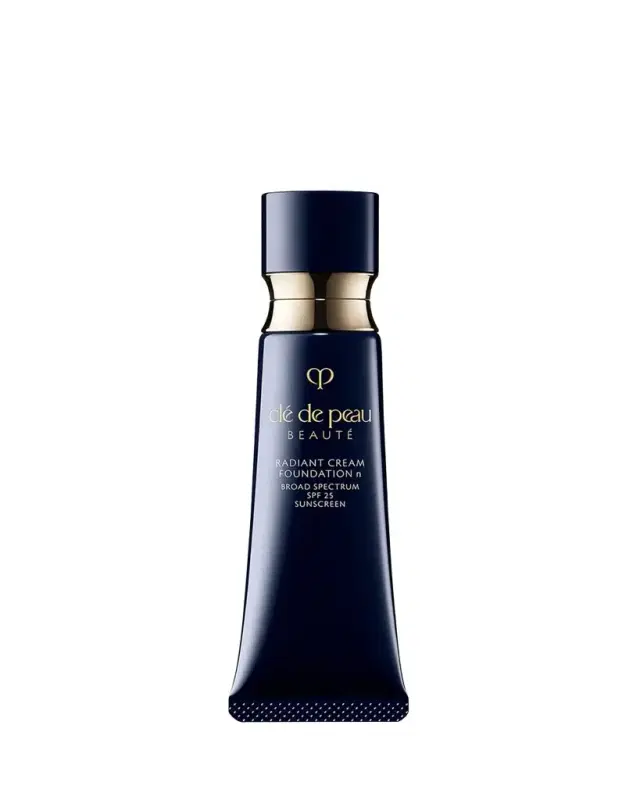 CLÉ DE PEAU BEAUTÉ Radiant Cream Foundation SPF 25