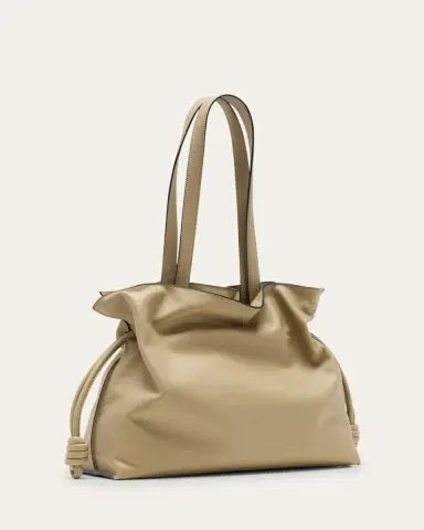 Loewe Flamenco Large Clutch Bag in Napa Leather with Golden Foil Anagram | Thumbnail 3 Loewe Flamenco Large Clutch Bag in Napa Leather with Golden Foil Anagram | Thumbnail 3