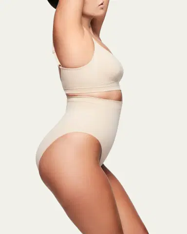 Skims Seamless Sculpt Pullover Bra | Thumbnail 4 Skims Seamless Sculpt Pullover Bra | Thumbnail 4