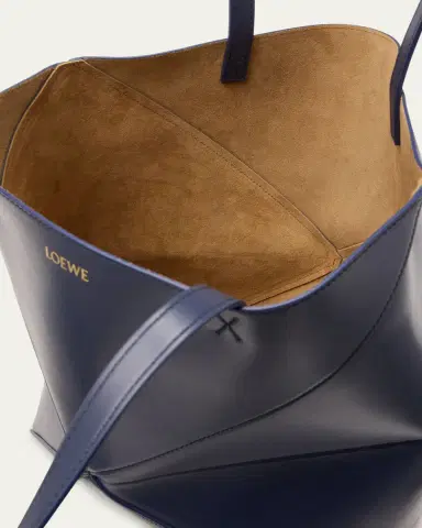 Loewe Puzzle Fold Medium Tote Bag in Shiny Leather | Thumbnail 8