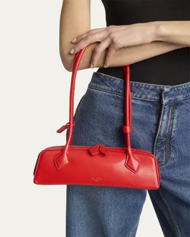 Alaïa Le Teckel Small Shoulder Bag in Leather | Thumbnail 5 Alaïa Le Teckel Small Shoulder Bag in Leather | Thumbnail 5