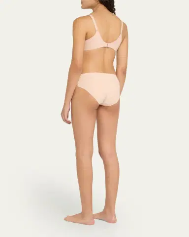 Chantelle Comfort Chic Back-Smoothing T-Shirt Bra | Thumbnail 6 Chantelle Comfort Chic Back-Smoothing T-Shirt Bra | Thumbnail 6