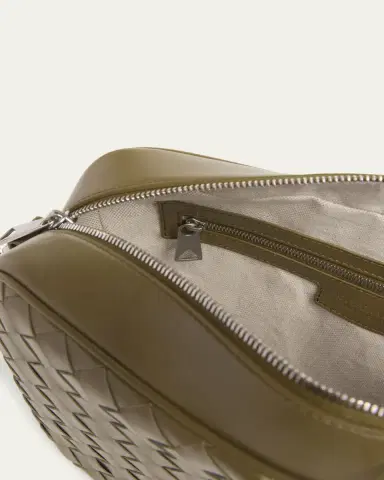 Bottega Veneta Men's Intrecciato Medium Crossbody Bag | Thumbnail 8
