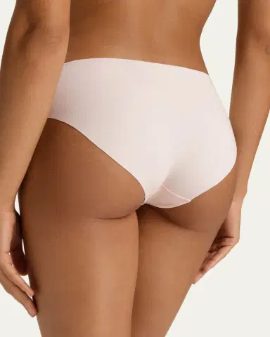 Hanro Invisible Cotton High-Cut Briefs | Thumbnail 3 Hanro Invisible Cotton High-Cut Briefs | Thumbnail 3