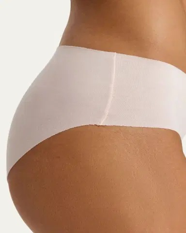 Hanro Invisible Cotton High-Cut Briefs | Thumbnail 4 Hanro Invisible Cotton High-Cut Briefs | Thumbnail 4