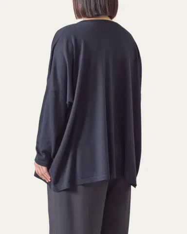 Eskandar Ultrafine Cashmere Wide Round-Neck Sweater (Mid Plus Length) | Thumbnail 3 Eskandar Ultrafine Cashmere Wide Round-Neck Sweater (Mid Plus Length) | Thumbnail 3