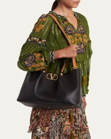 Valentino Garavani Medium Pleated Rockstud Leather Tote Bag | Thumbnail 2 Valentino Garavani Medium Pleated Rockstud Leather Tote Bag | Thumbnail 2