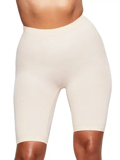 SKIMS Women's Seamless Sculpt High-Waisted Above-The-Knee Shorts - Sand | Thumbnail 3 SKIMS Women's Seamless Sculpt High-Waisted Above-The-Knee Shorts - Sand | Thumbnail 3