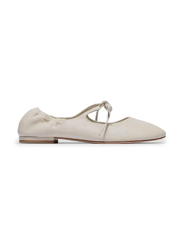 Bernardo 1946 Women's Court Ballet Flats - Almond Flower