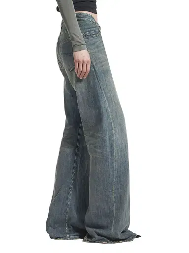 Balenciaga Women's Curved Waist Pants | Thumbnail 5