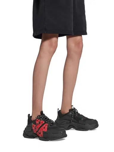 Balenciaga Women's Triple Sneakers - Black Red | Thumbnail 8
