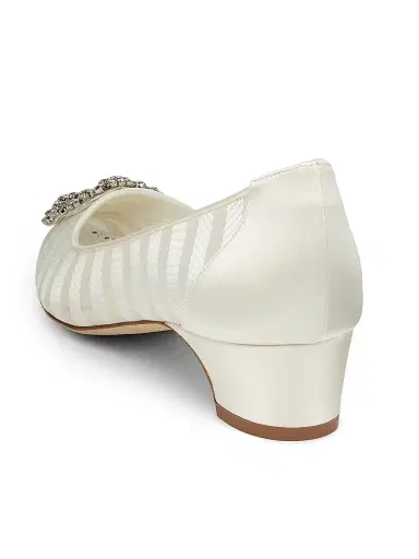 Manolo Blahnik Women's Hangisila Jewel Buckle Pumps - Grey White - Size 10 | Thumbnail 3