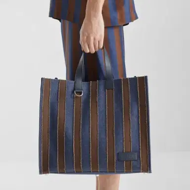 Fendi Large shopper bag made of denim fabric with a dark blue | Thumbnail 2 Fendi Large shopper bag made of denim fabric with a dark blue | Thumbnail 2