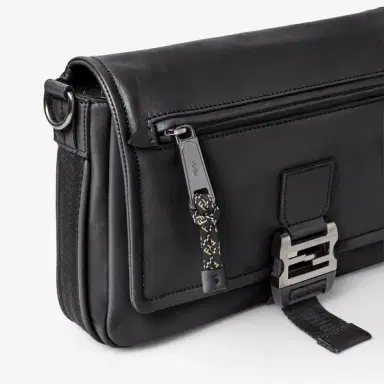 Fendi Flux Messenger bag made of black, smooth calfskin | Thumbnail 6 Fendi Flux Messenger bag made of black, smooth calfskin | Thumbnail 6