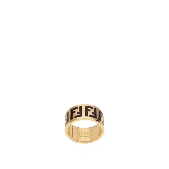 Ring with engraved FF motif