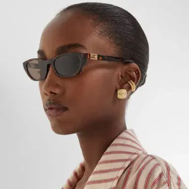 Fendi Single earcuff with a linear, elegant design, embellished | Thumbnail 3 Fendi Single earcuff with a linear, elegant design, embellished | Thumbnail 3