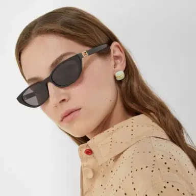 Fendi Linear and elegant stud earrings embellished | Thumbnail 3