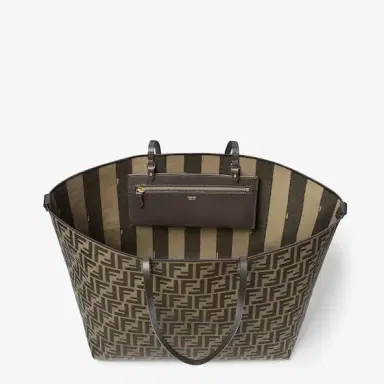 Fendi Large shopper bag, created in 1997 together with | Thumbnail 6 Fendi Large shopper bag, created in 1997 together with | Thumbnail 6