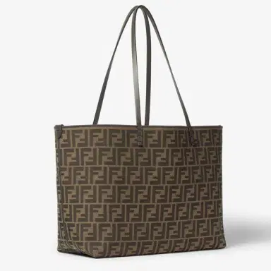 Fendi Medium shopping bag, created in 1997 together with | Thumbnail 2 Fendi Medium shopping bag, created in 1997 together with | Thumbnail 2