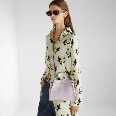 Fendi Small, iconic Peekaboo bag made with 220 hand-sewn, macro | Thumbnail 2 Fendi Small, iconic Peekaboo bag made with 220 hand-sewn, macro | Thumbnail 2