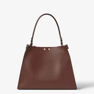 Fendi Medium Way bag, presented at the Spring Summer 2026 | Thumbnail 5 Fendi Medium Way bag, presented at the Spring Summer 2026 | Thumbnail 5