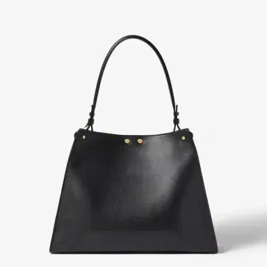 Fendi Medium Way bag, presented at the Spring Summer 2026 | Thumbnail 5 Fendi Medium Way bag, presented at the Spring Summer 2026 | Thumbnail 5