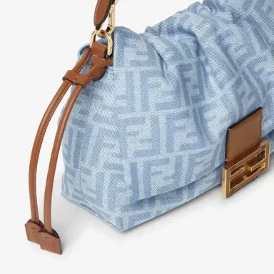 Fendi Baguette Soft Medium | Thumbnail 6