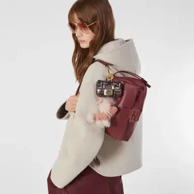 Fendi Baguette Soft Medium | Thumbnail 3 Fendi Baguette Soft Medium | Thumbnail 3