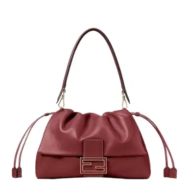 Fendi Mamma Baguette Large | Thumbnail 1 Fendi Mamma Baguette Large | Thumbnail 1