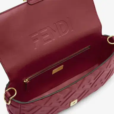 Fendi Iconic medium Baguette® bag, created in 1997, which went | Thumbnail 7 Fendi Iconic medium Baguette® bag, created in 1997, which went | Thumbnail 7