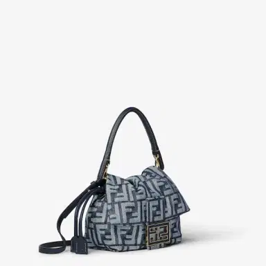 Fendi Baguette Soft Small | Thumbnail 2 Fendi Baguette Soft Small | Thumbnail 2