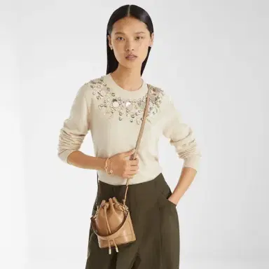 Fendi Iconic Mon Tresor bucket bag, distinguished by a timeless | Thumbnail 2 Fendi Iconic Mon Tresor bucket bag, distinguished by a timeless | Thumbnail 2