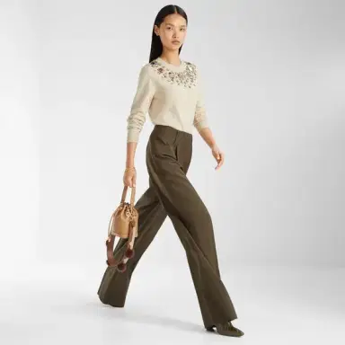 Fendi Iconic Mon Tresor bucket bag, distinguished by a timeless | Thumbnail 7 Fendi Iconic Mon Tresor bucket bag, distinguished by a timeless | Thumbnail 7