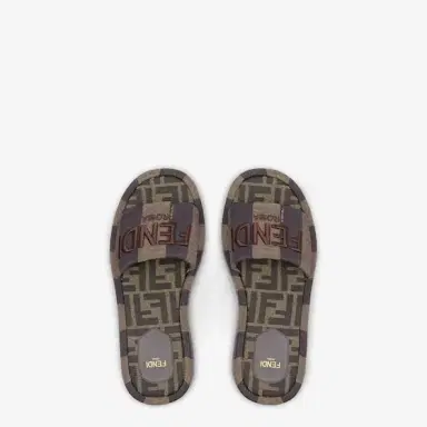 Fendi Wide-band slides with a platform sole | Thumbnail 4 Fendi Wide-band slides with a platform sole | Thumbnail 4