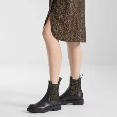 Fendi Filo biker boots with round toes and elastic inserts | Thumbnail 5